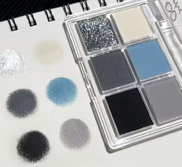 لوحة ظلال عيون سموكي – 6 ألوان ماتي ولامعة بدرجات رمادي وأزرق