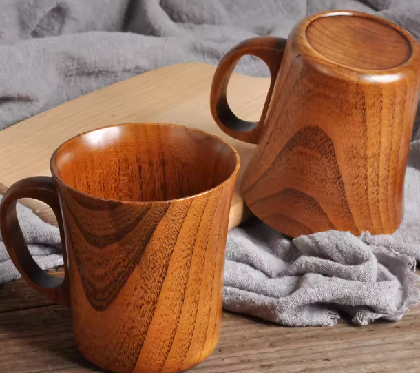 كوب خشبي طبيعي كبير بمقبض – شاي، قهوة وبيرة ياباني عتيق
