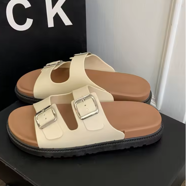 شباشب نسائية كلاسيكية – نعل سميك وحزام مزدوج بإبزيم، صيف 2025