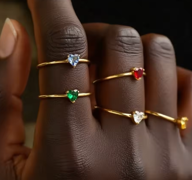 خاتم قلب بالزركون للنساء – ذهب اللون، قابل للتعديل من الفولاذ المقاوم للصدأ