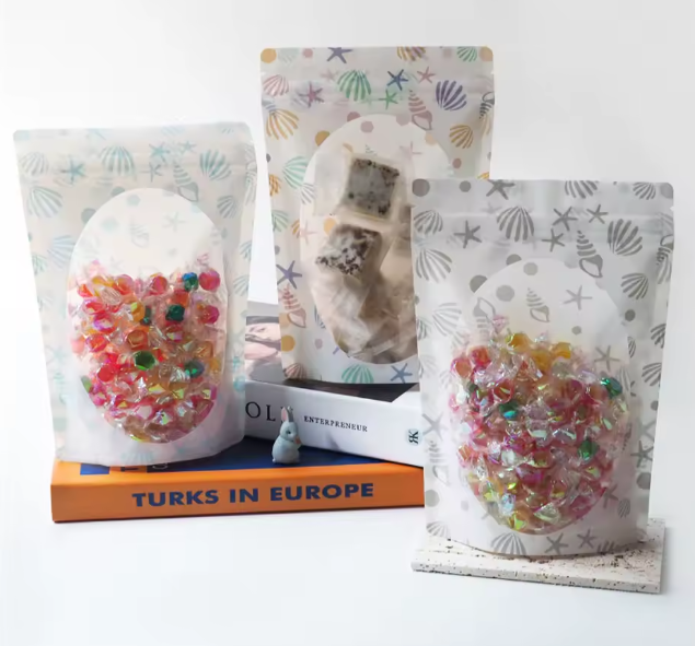 حقيبة تخزين بلاستيكية بسحاب ونافذة مصنفر – قابلة لإعادة الإغلاق لتخزين الطعام والأغراض