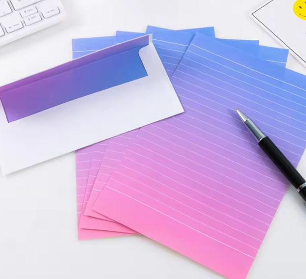 مجموعة 8 أوراق كتابة ومغلفات – أدوات مكتبية بألوان متدرجة للملاحظات والدعوات اليومية
