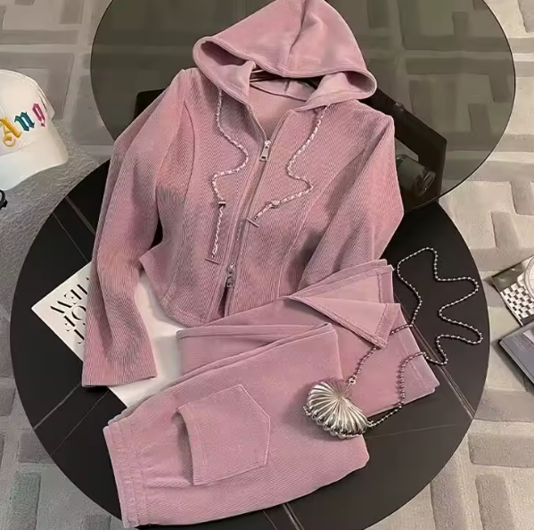 مجموعة رياضية نسائية قطعتين – معطف بقبعة وبنطال واسع الساق، للخريف