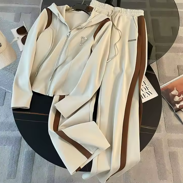 طقم نسائي مريح – بلوزة هودي طويلة الأكمام وبنطلون واسع الأرجل، تصميم مرقع