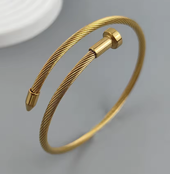 سوار نسائي مطلي بالذهب عيار 18 قيراط – فولاذ مقاوم للصدأ، مقاوم للماء، هدية مثالية لحفلات الزفاف