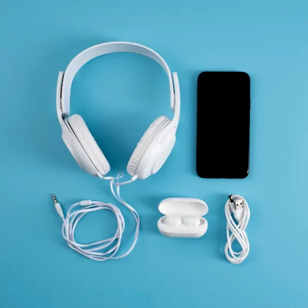 الاجهزة والمعدات