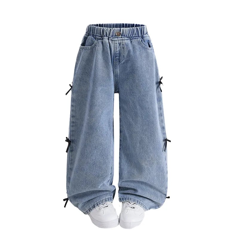 سراويل نيلي خفيفة الوزن لطفل لطيف تكملها زخرفة عقدة أسود أنيقة