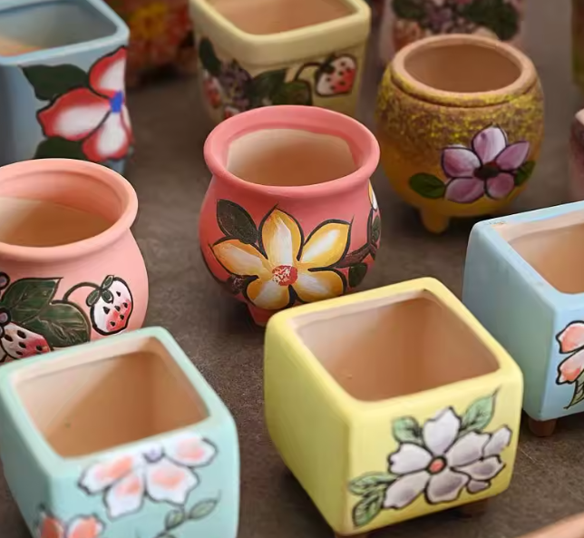 وعاء سيراميك زخرفي – أصيص عصاري كوري بتصميم فخم