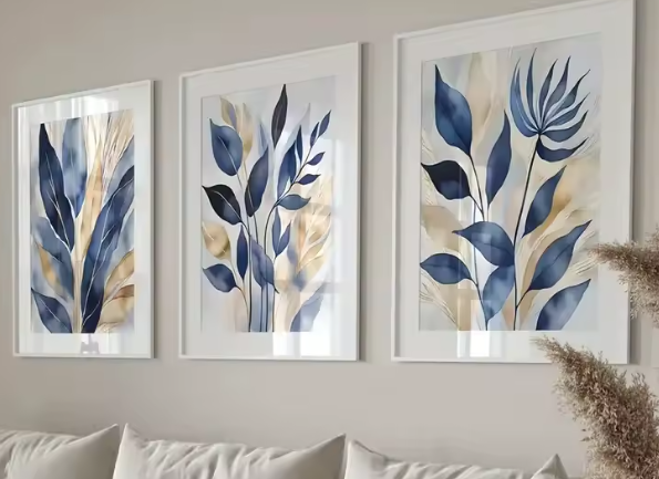 مجموعة 3 قطع لوحات ألوان مائية – زهور تجريدية باللونين الأزرق والذهبي للجدار الحديث